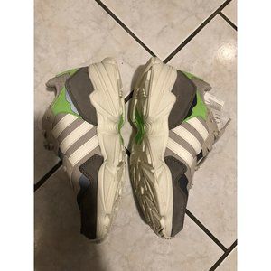 kids adidas shoes size 4.5